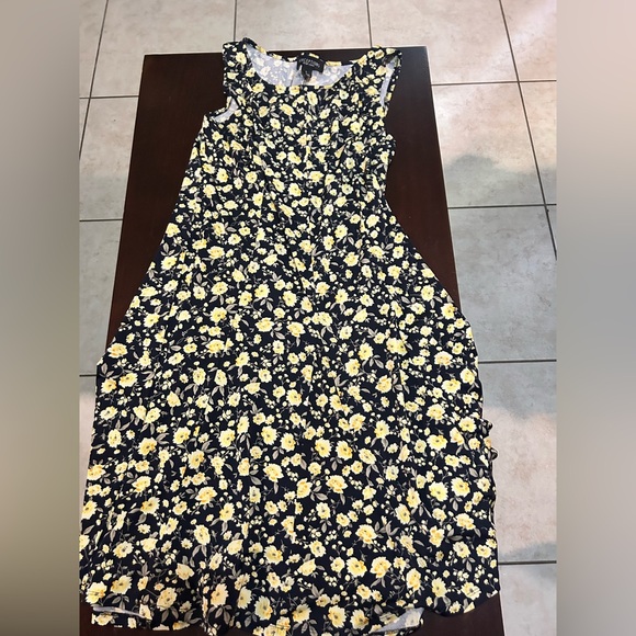 Perceptions Black Dress with Yellow Floral Pattern - Picture 1 of 2